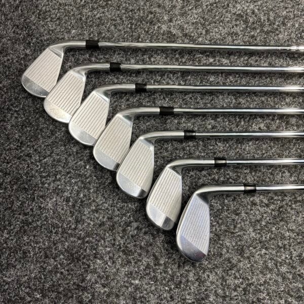 Titleist AP3, 4-P Rautasetti, Left - Image 3