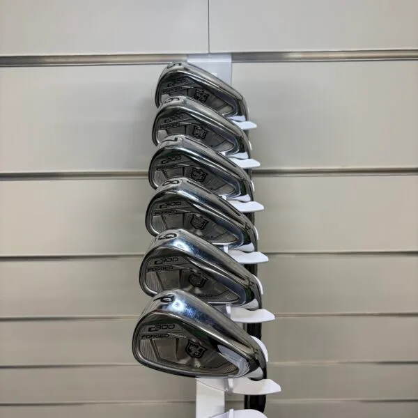 Wilson C300 Forged, 5-PW Rautasetti