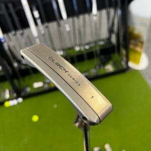 Odyssey Black Series One putteri 33”